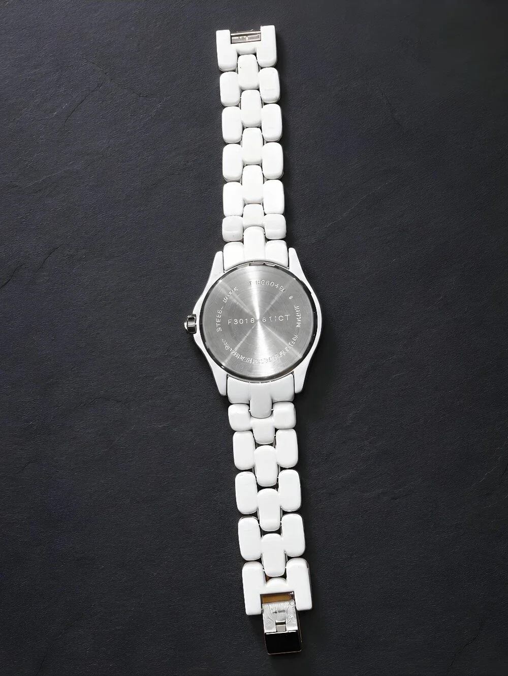 Avon Sporty Ladies Link Watch, a casual, dive-style costume watch distributed